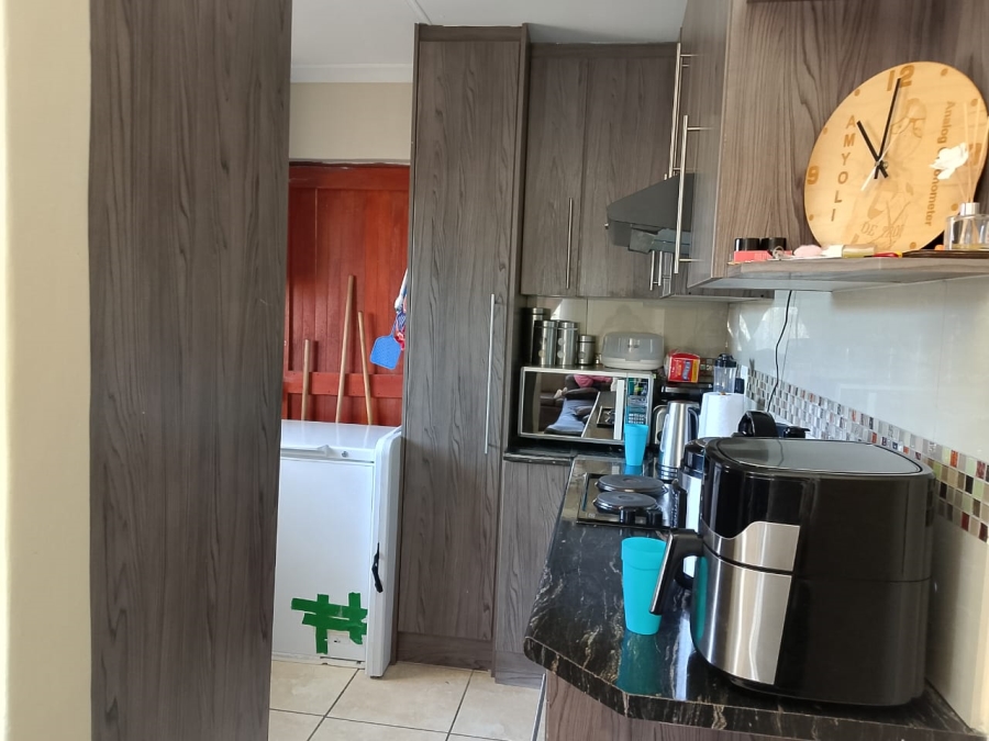 3 Bedroom Property for Sale in Llitha Park Western Cape